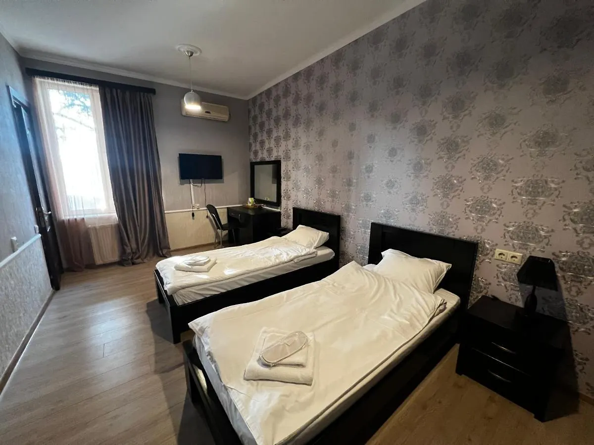 Adelton+ Hotel Tbilisi 4*,